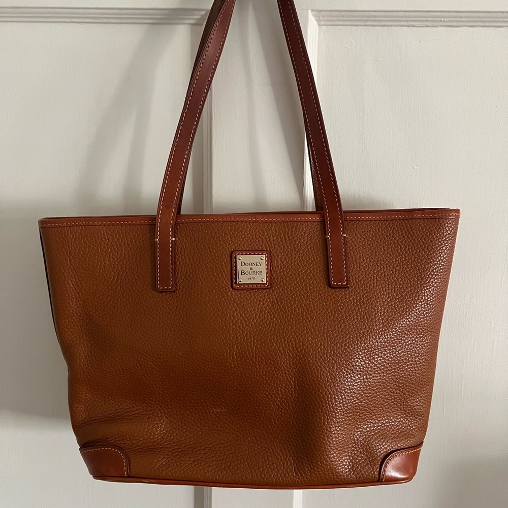 Dooney & Bourke Pebble Grain Leather Tote Shoulder Bag – Caramel Brown